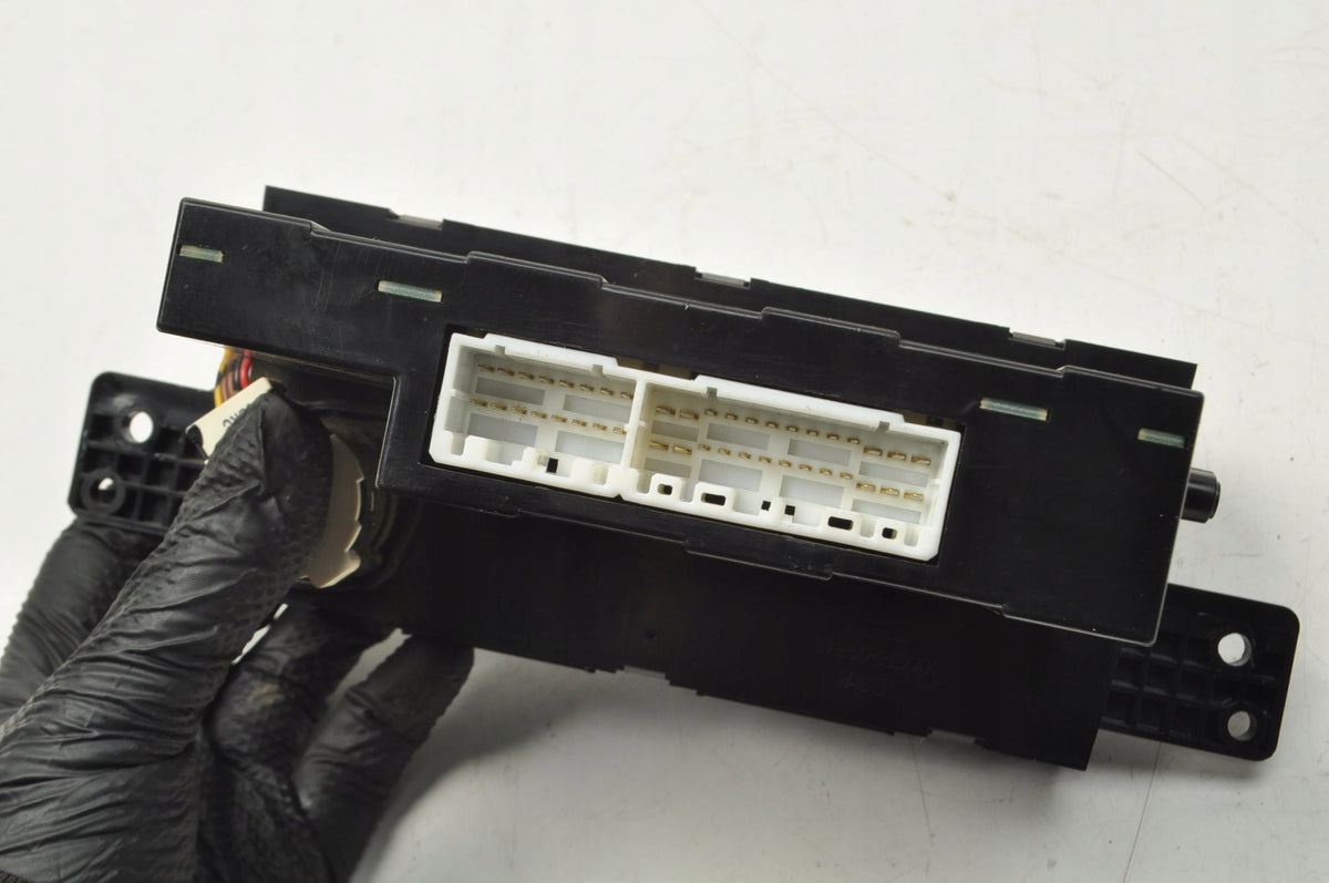 HYUNDAI TUCSON AND AIR SUPPLY PANEL 97250-2EXXX