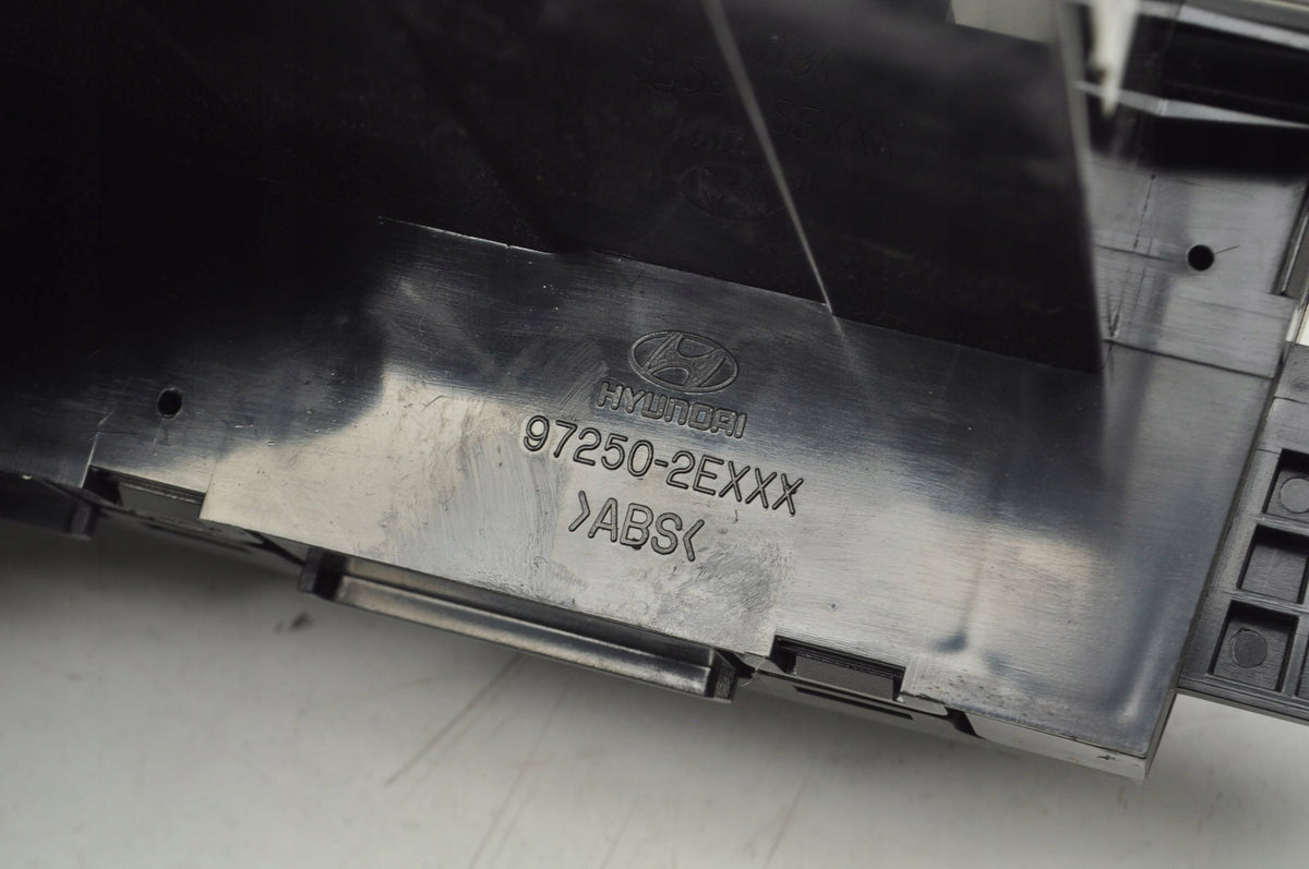 HYUNDAI TUCSON AND AIR SUPPLY PANEL 97250-2EXXX