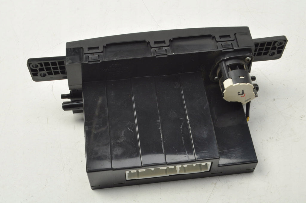 HYUNDAI TUCSON AND AIR SUPPLY PANEL 97250-2EXXX