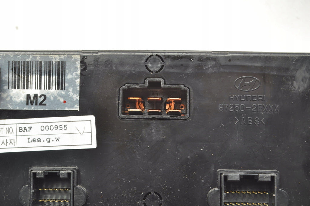 HYUNDAI TUCSON AND PANEL AIR CONDITIONING SWITCH 97250-2EXXX
