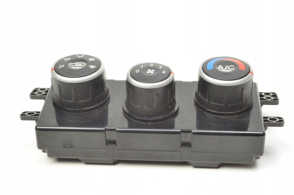 HYUNDAI TUCSON AND PANEL AIR CONDITIONING SWITCH 97250-2EXXX