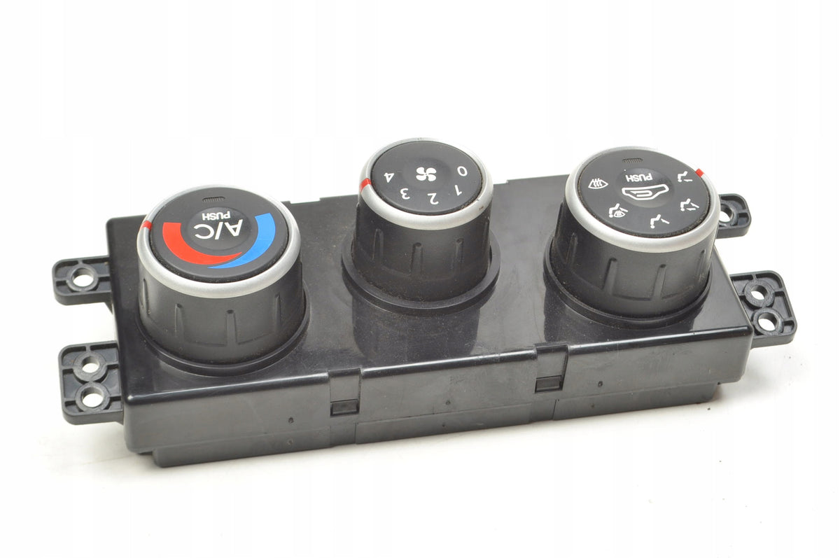 HYUNDAI TUCSON AND PANEL AIR CONDITIONING SWITCH 97250-2EXXX
