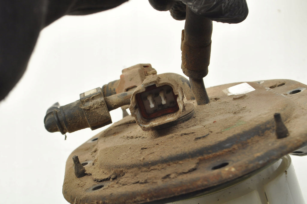 HYUNDAI TUCSON I 2.0 CDTI FUEL PUMP 31110-2E960
