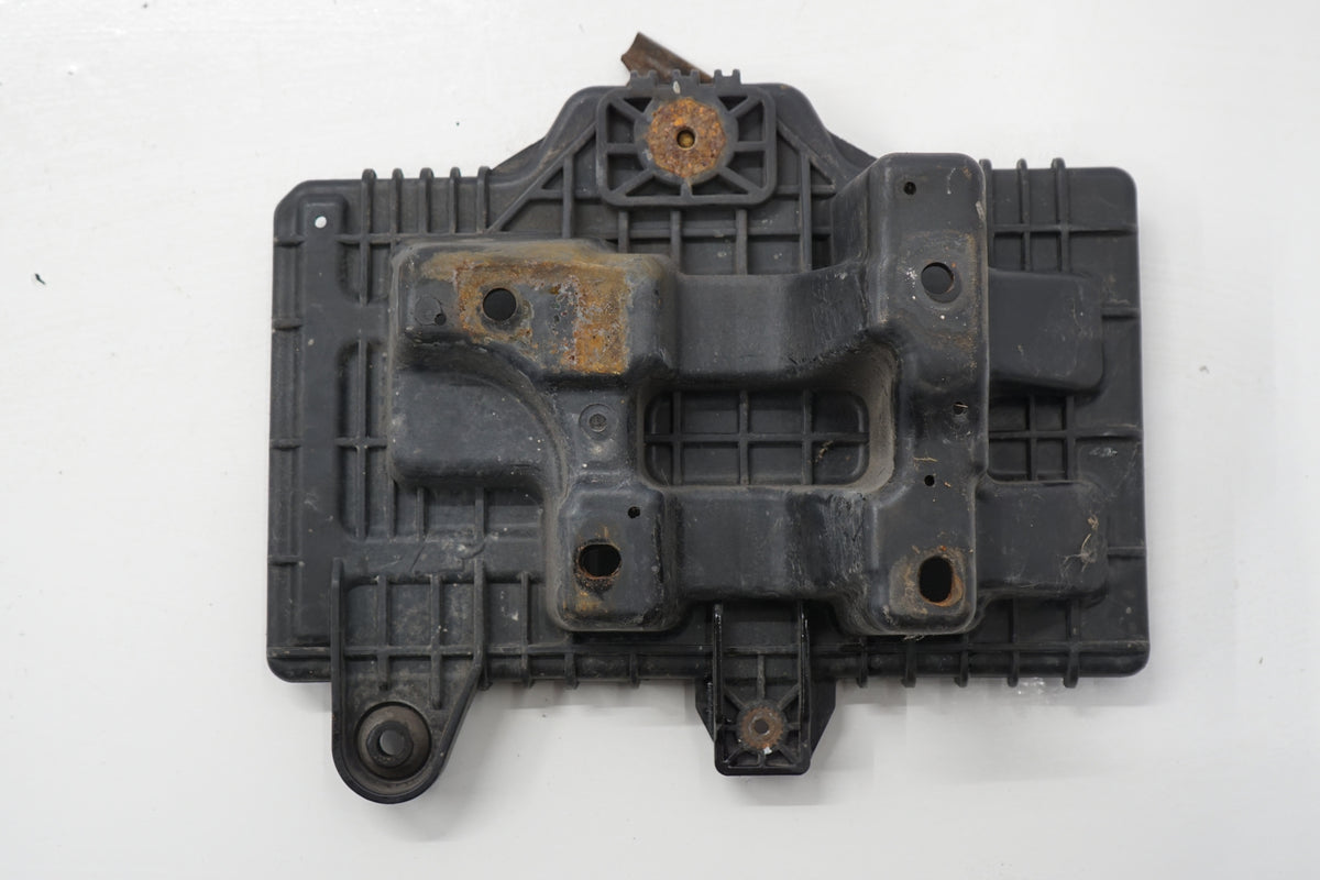 HYUNDAI TUCSON III 16R BATTERY BASE 37150-D3000