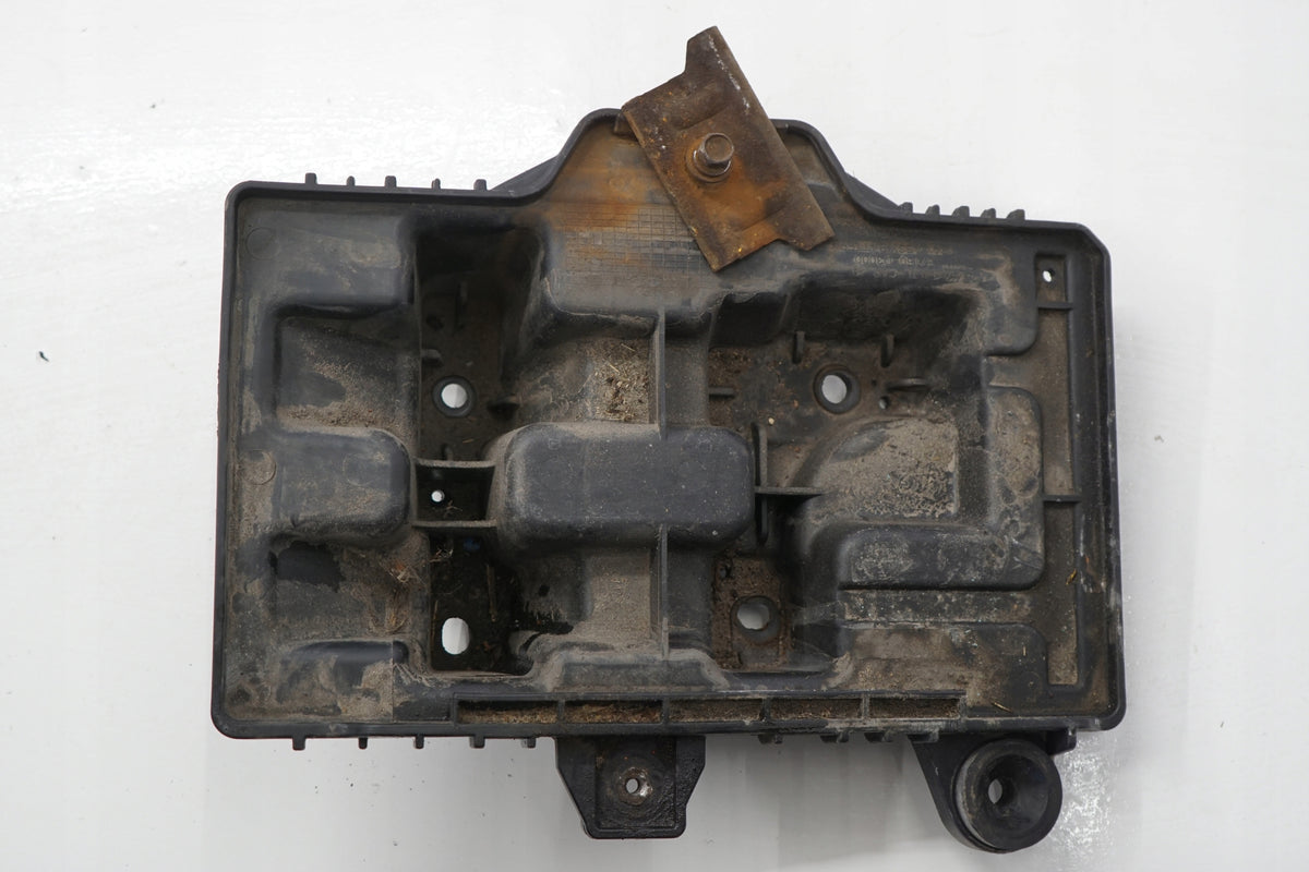 HYUNDAI TUCSON III 16R BATTERY BASE 37150-D3000