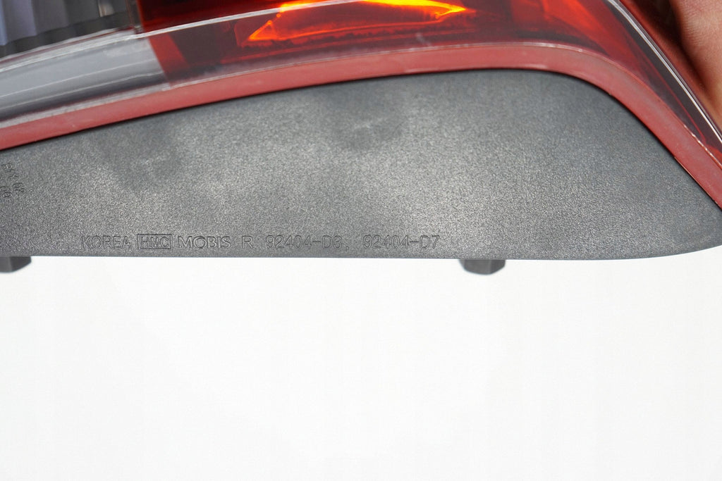 HYUNDAI TUCSON III 17R FLAP LAMP RIGHT REAR 92404-D7