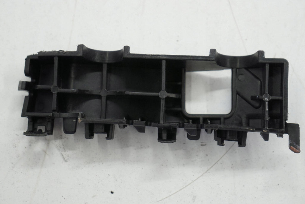 HYUNDAI TUCSON III 17R SLIDE BUMPER MOUNT LEFT FRONT 86515D7000