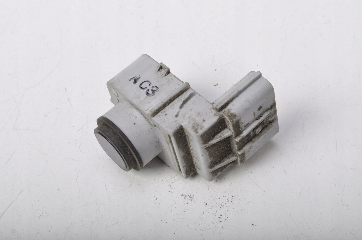 HYUNDAI VELOSTER AND PARKING SENSOR MZH 95720-2V100