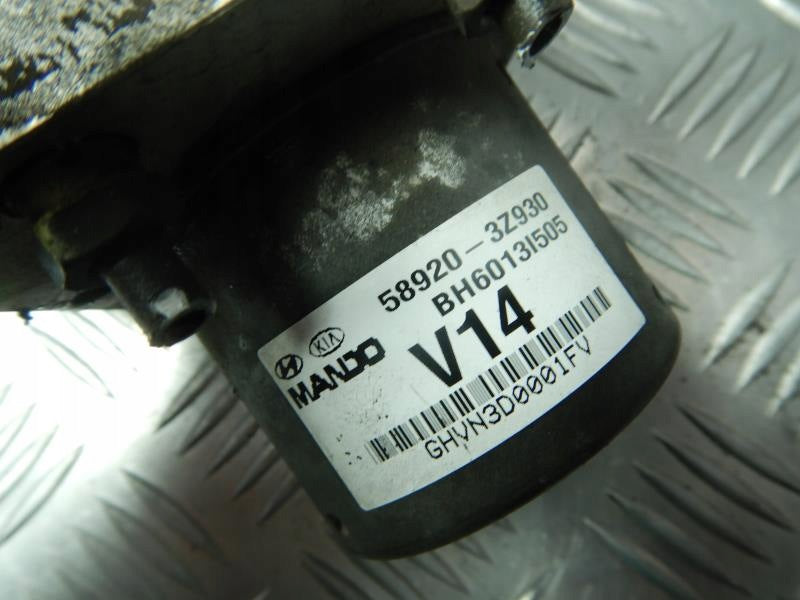 HYUNDAI i40 PUMP ABS 58920-3Z930