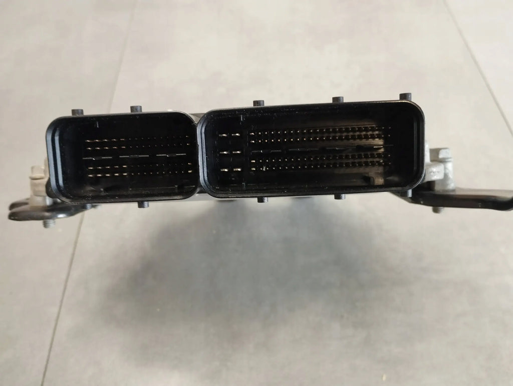 Hyundai ix35 1.7 CRDI ENGINE COMPUTER 0281019639