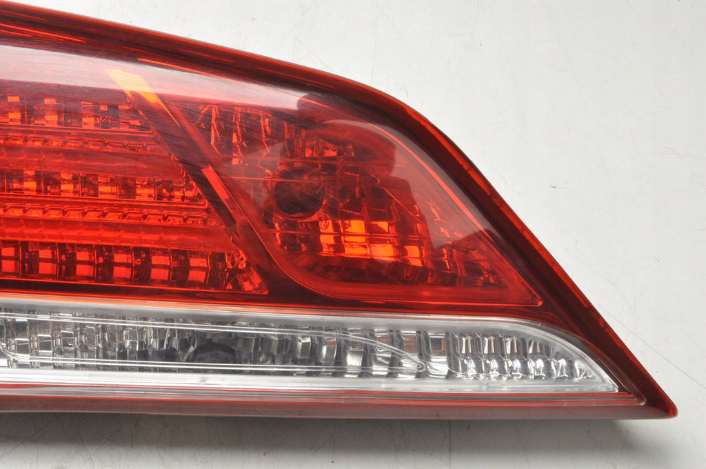I40 REAR LEFT LAMP LEFT REAR IN THE FLAP 92403-3Z300