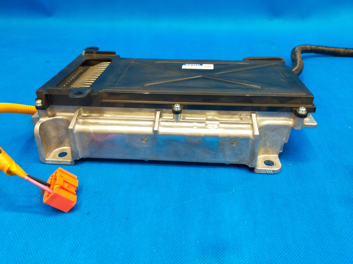 INFINITI Q50 S 3.5L 306KM 2014 R BATTERY VOLTAGE CONVERTER 292A04GA0A