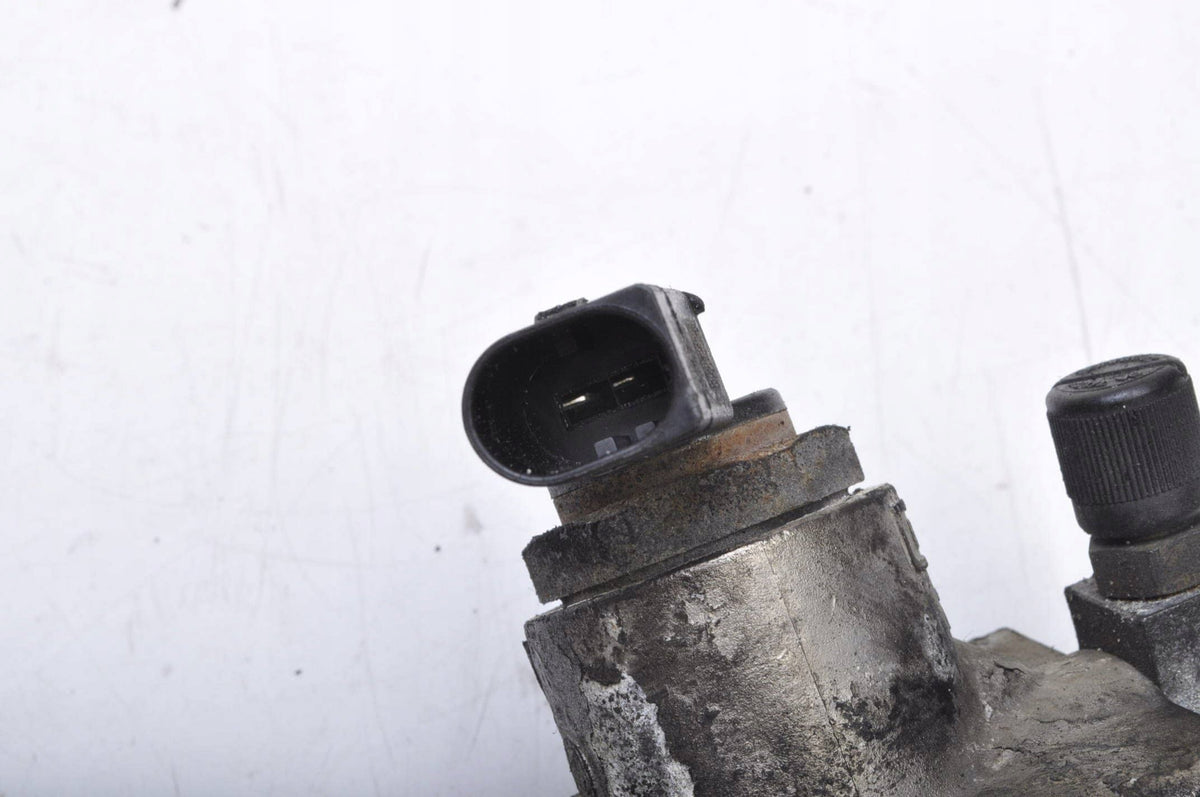 INJECTION PUMP VOLKSWAGEN GOLF V 2.0 FSI 150KM 06F127025D