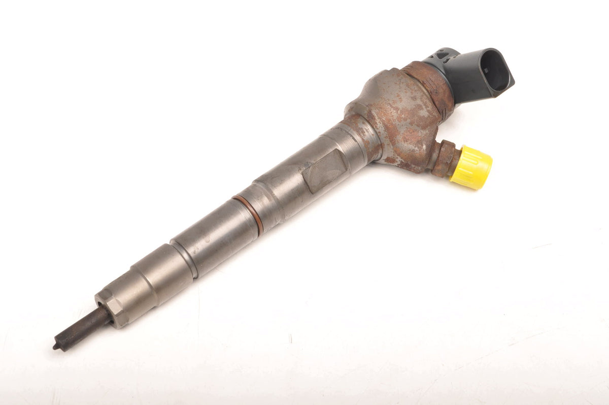 INJECTOR VW PASSAT B7 AUDI A4 B8 A5 AND 03L130277J 0445110369