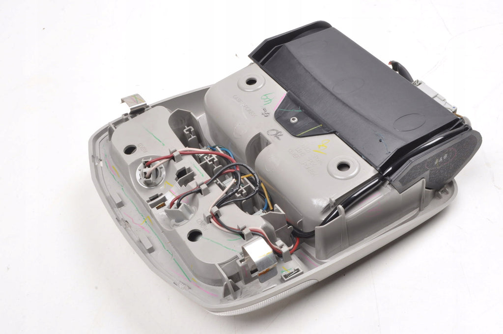 ISUZU D-MAX AND LIGHTING INTERIOR CABIN LAMP