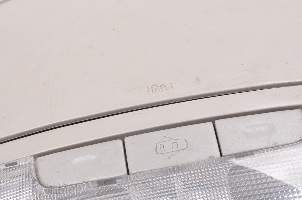 ISUZU D-MAX AND LIGHTING INTERIOR CABIN LAMP