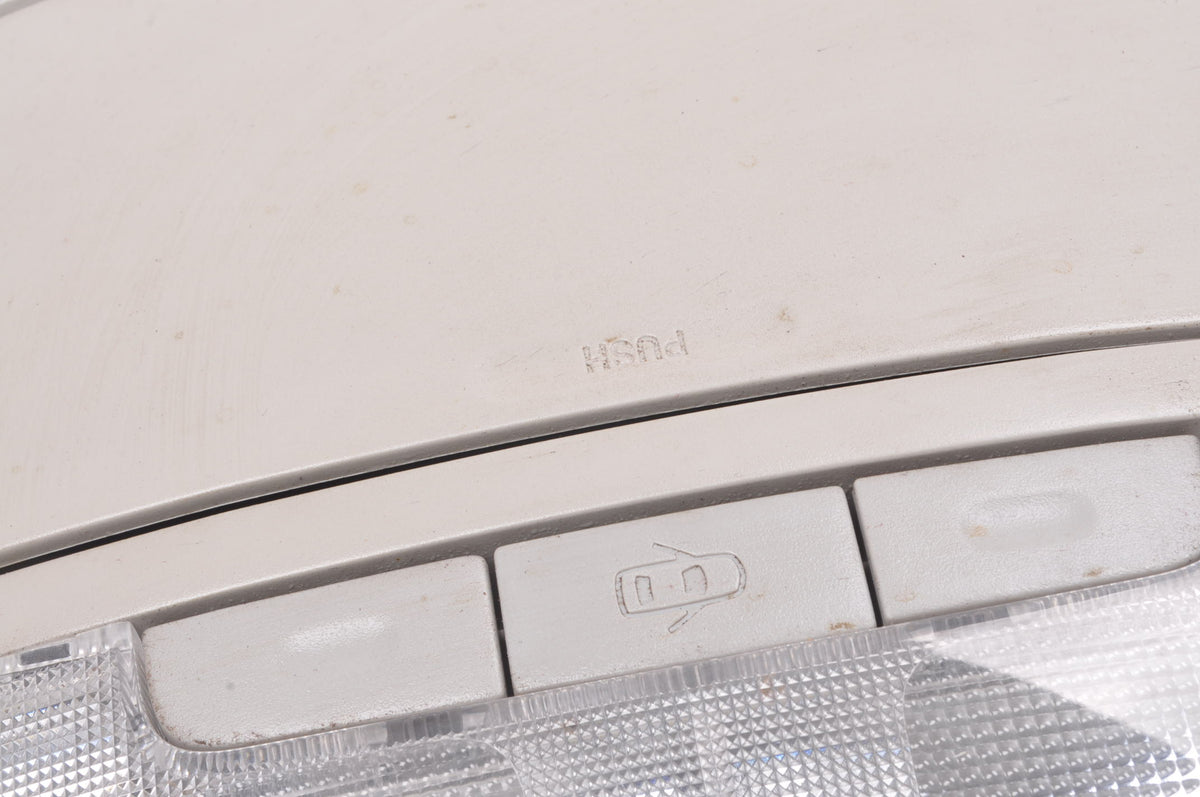ISUZU D-MAX AND LIGHTING INTERIOR CABIN LAMP
