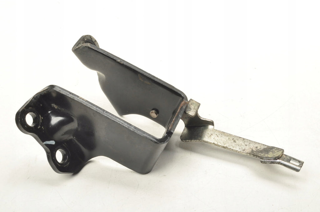 ISUZU D-MAX III ENGINE PAW BRACKET P0