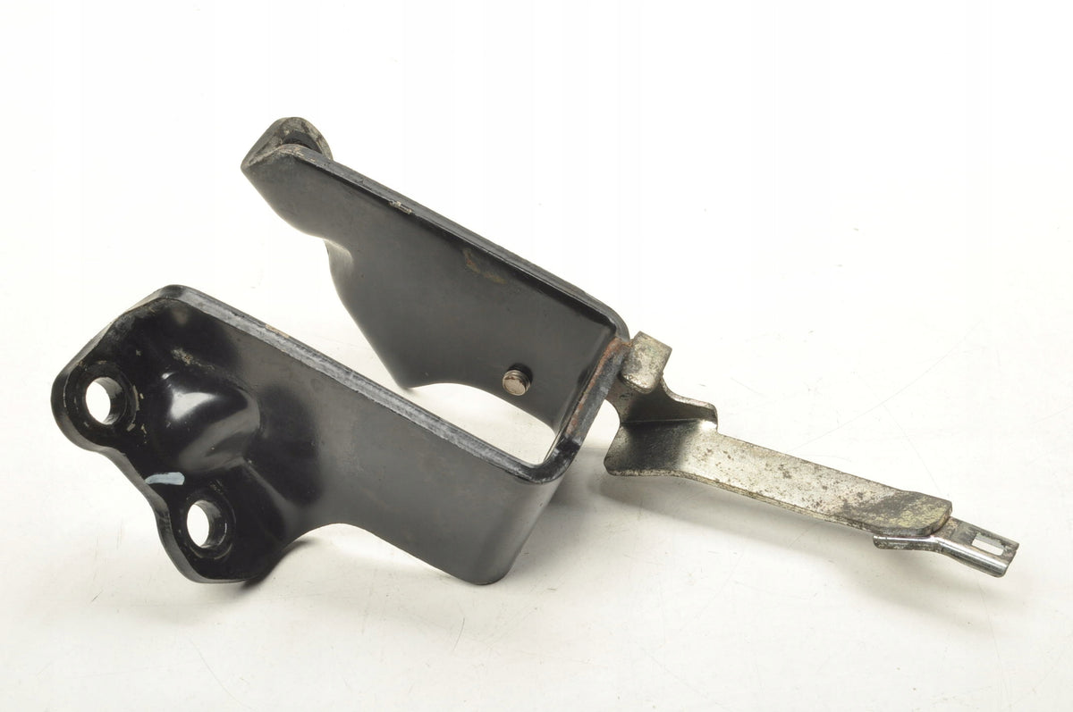 ISUZU D-MAX III ENGINE PAW BRACKET P0