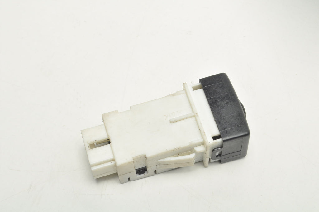 ISUZU D-MAX III KNOB METER BACKLIGHT SWITCH