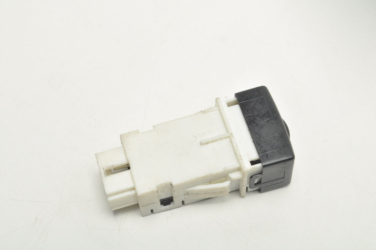 ISUZU D-MAX III KNOB METER BACKLIGHT SWITCH