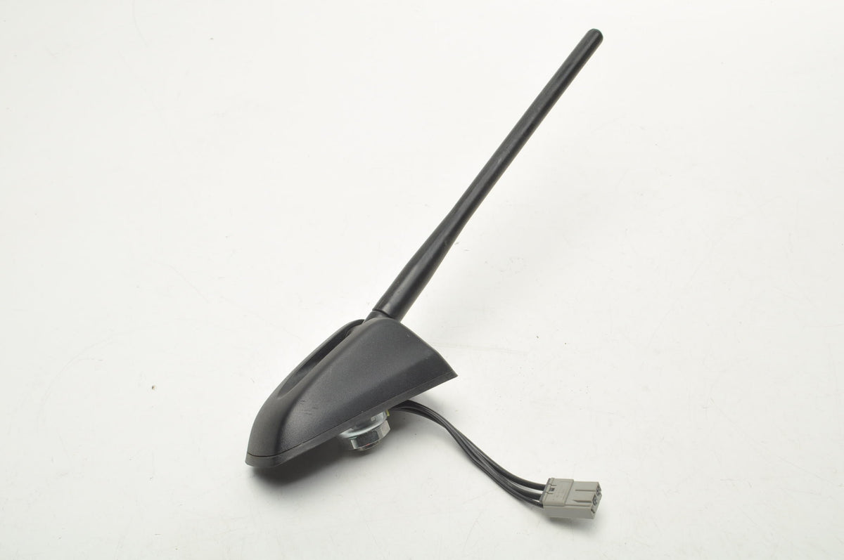 ISUZU D-MAX III ROOF RADIO ANTENNA 23R