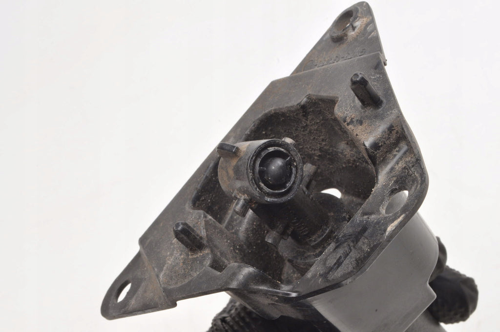 JAGUAR XE X760 HEADLIGHT WASHER PUMP RIGHT GX73-13K130-BA