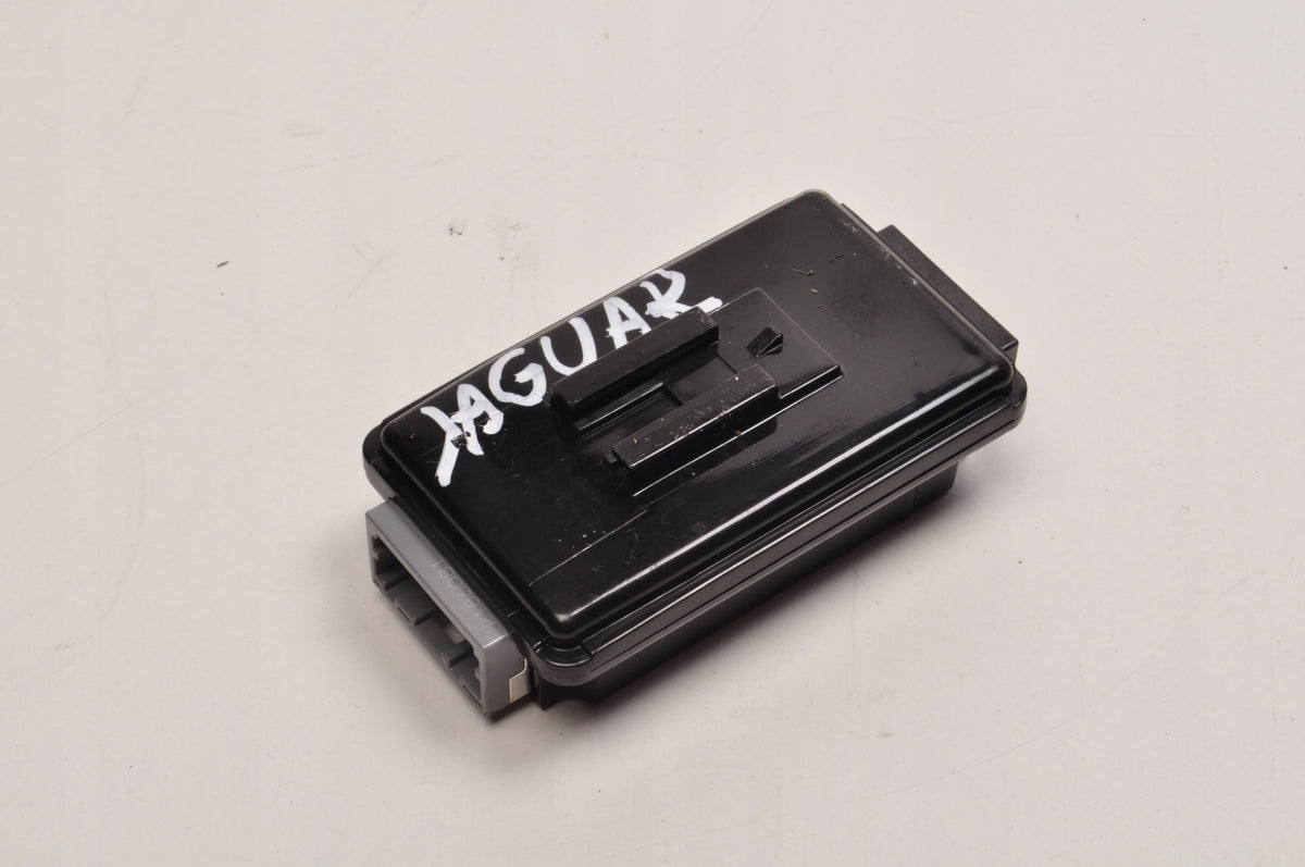 JAGUAR XF II RELAY MODULE USB FW93-19010-CA