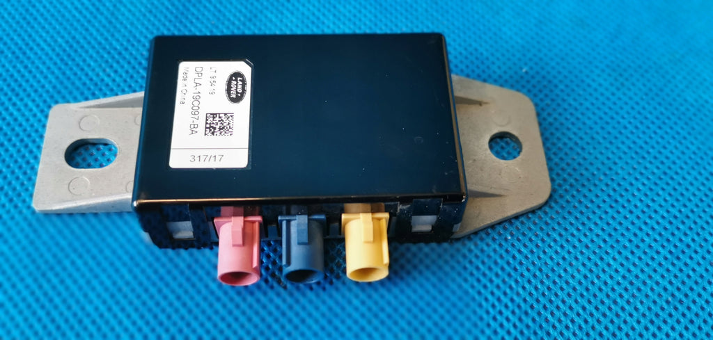JAGUAR XF II X260 2018R 3.0 TD V6 ANTENNA AMPLIFIER DPLA-19C097-BA