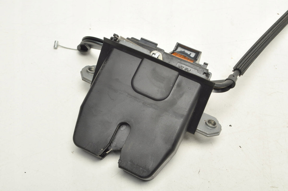 JAGUAR XJ X351 TAILGATE LOCK AW93-442A66-AC
