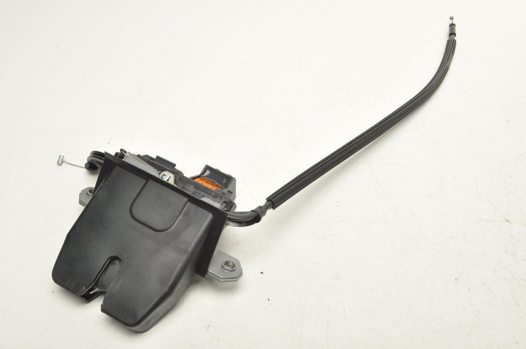 JAGUAR XJ X351 TAILGATE LOCK AW93-442A66-AC