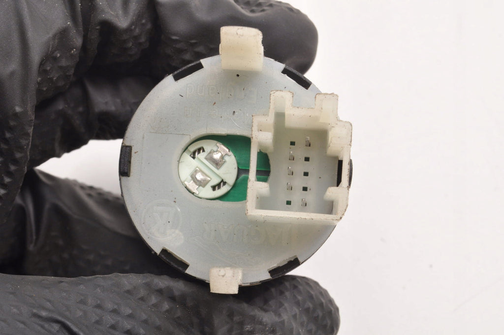 JAGUAR XK 8 X100 FLAP OPENING BUTTON
