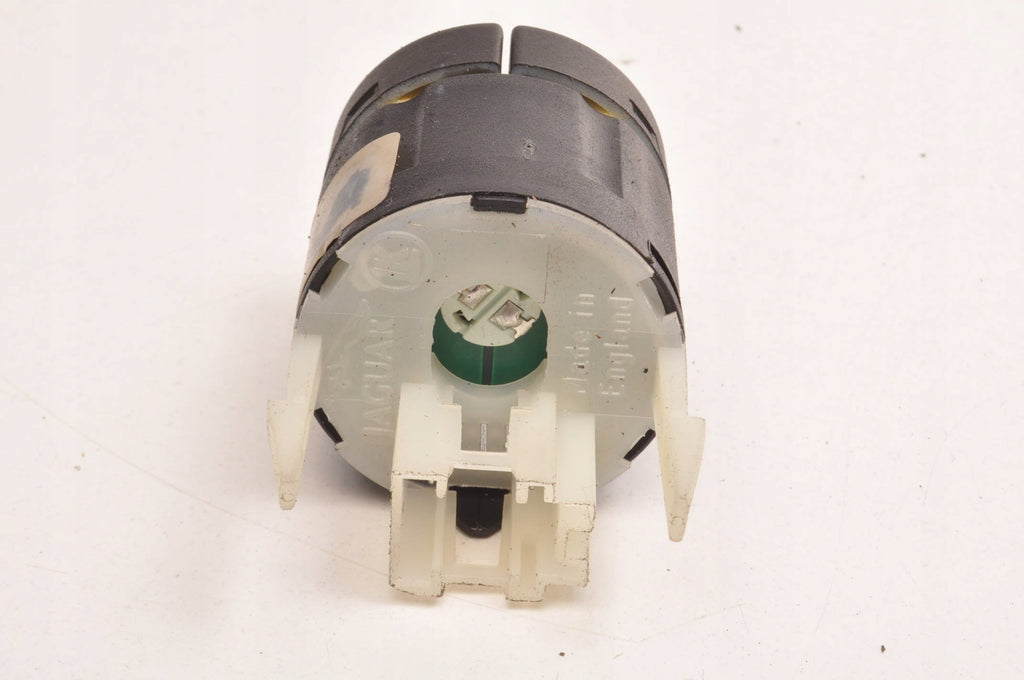 JAGUAR XK 8 X100 FLAP OPENING BUTTON