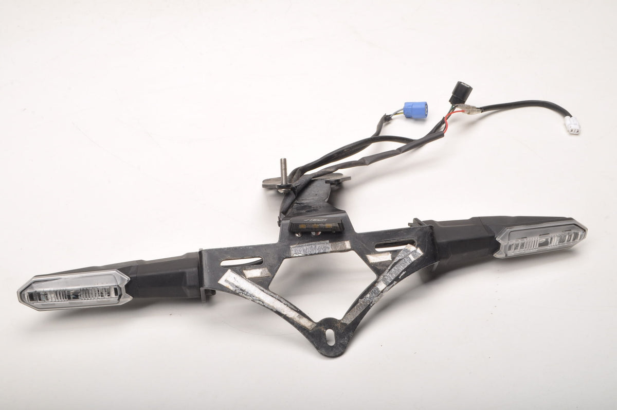 KAWASAKI ZR 900 LICENSE PLATE MOUNT + TURN SIGNALS