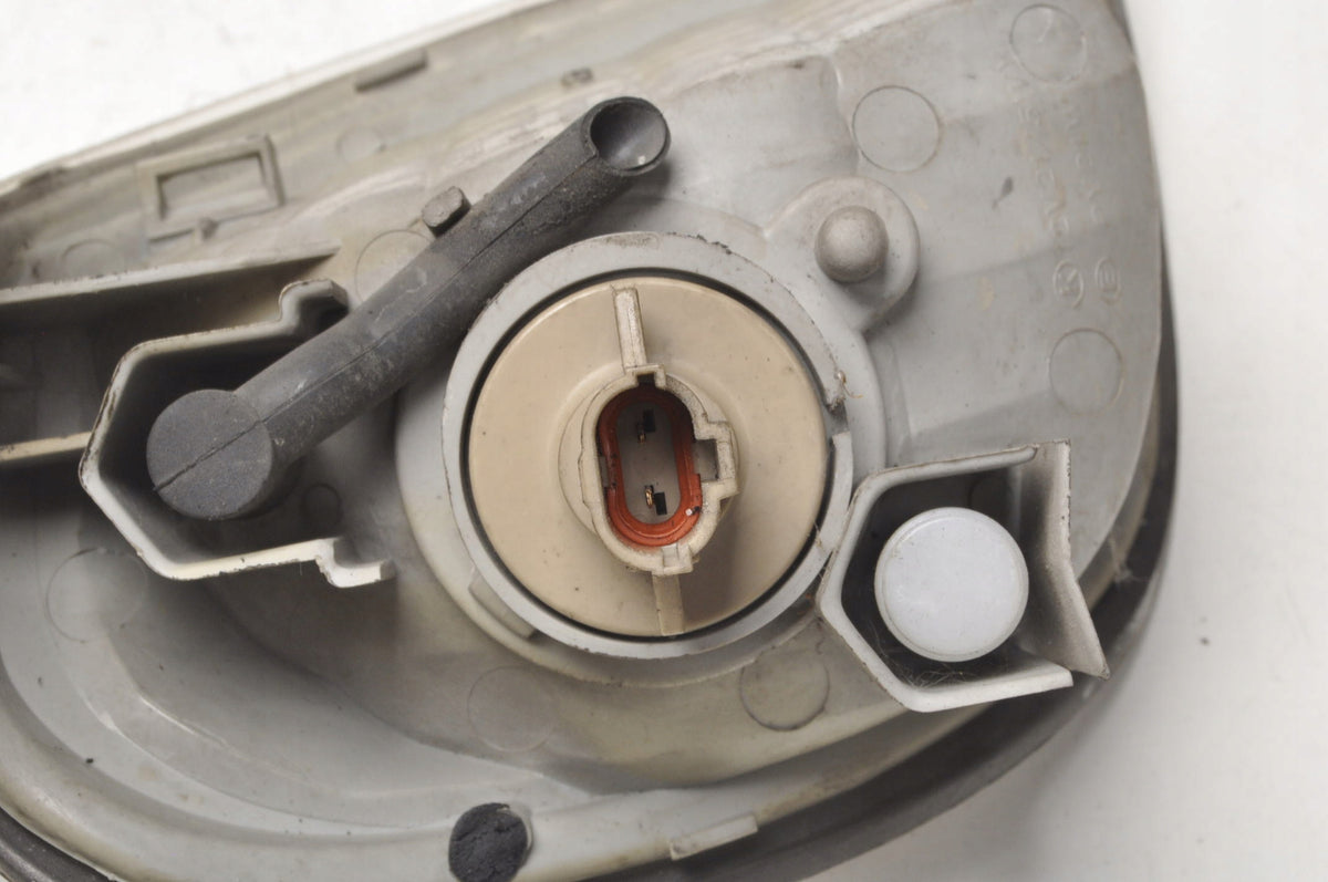 KIA CARENS AND HALOGEN LEFT APPROX-2CO-51050 EU