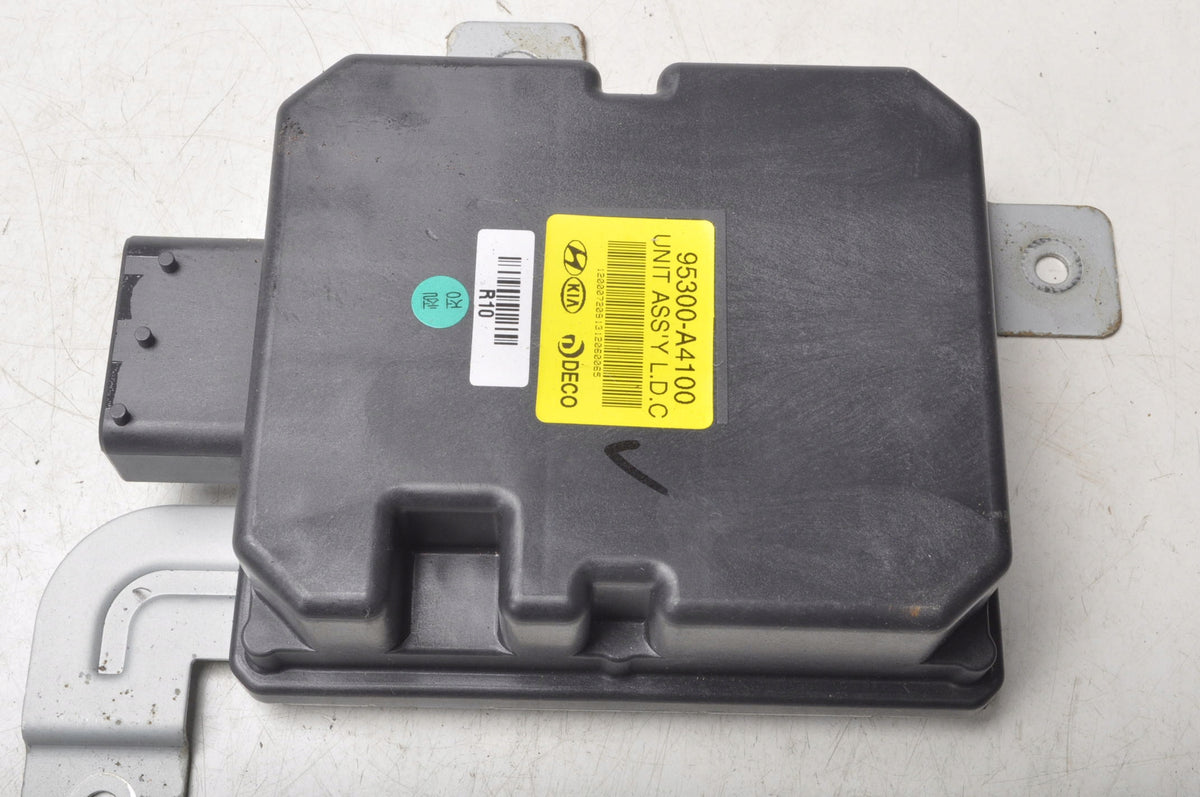 KIA CARENS IV 1.7 CDTI CONTROLLER MODULE 95300-A4100