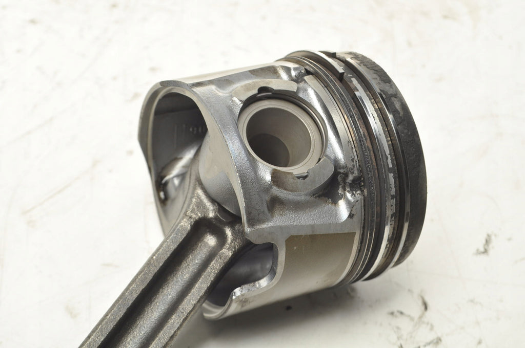 KIA CARENS IV 1.7 CDTI PISTON WITH CONNECTING ROD PC77