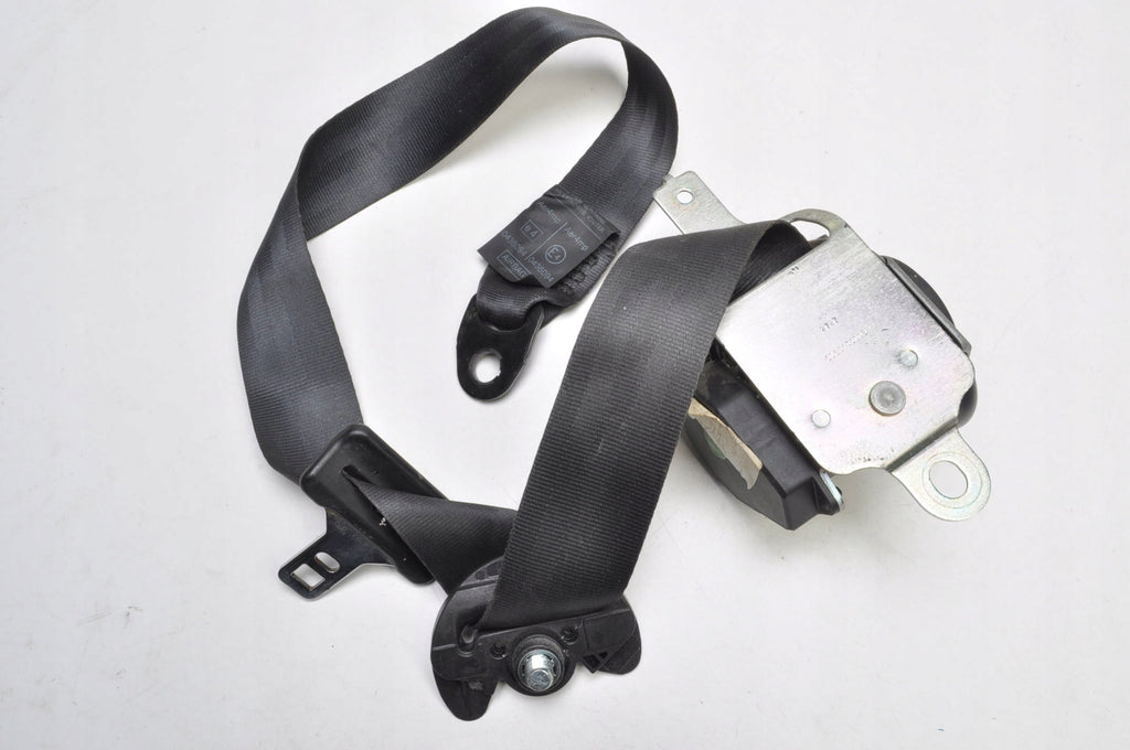 KIA CEED AND SEAT BELT RIGHT FRONT 88820-1H000 LIFT