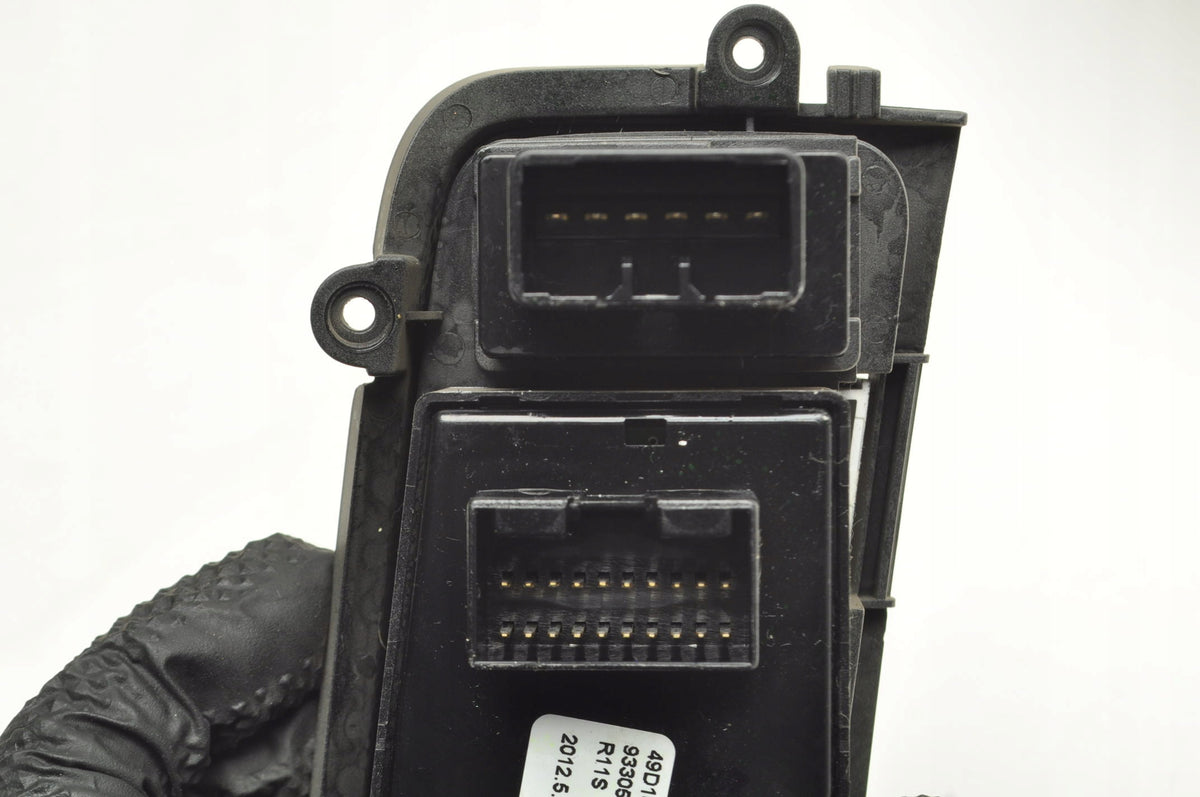 KIA CEED II SWITCH PANEL 93305-A2110