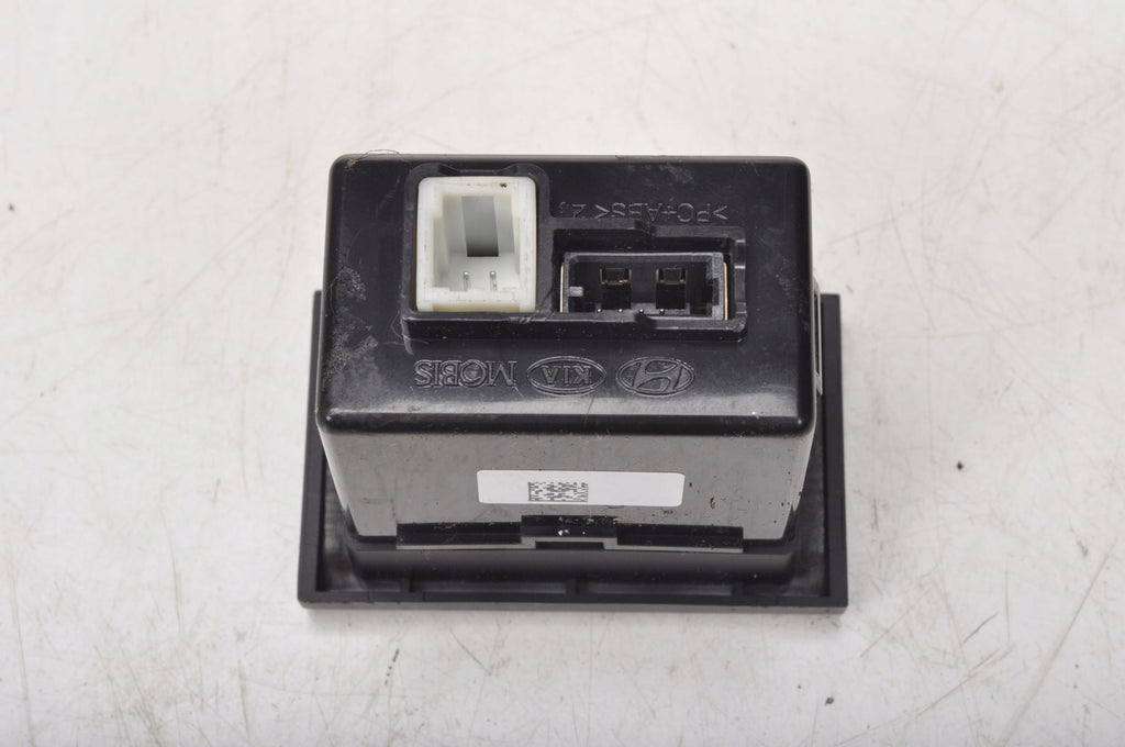 KIA NIRO USB INPUT 96120-K0110