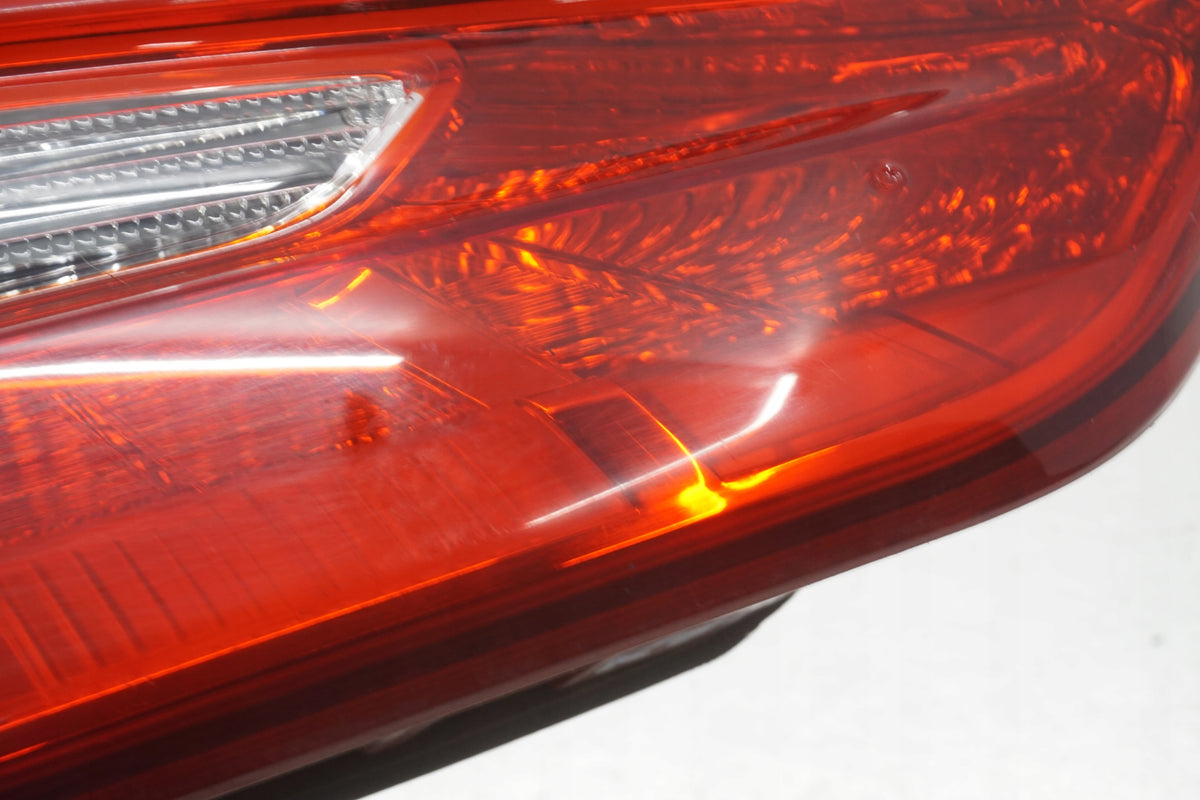 KIA OPTIMA IV 17R STATION WAGON LAMP LEFT REAR IN FLAP