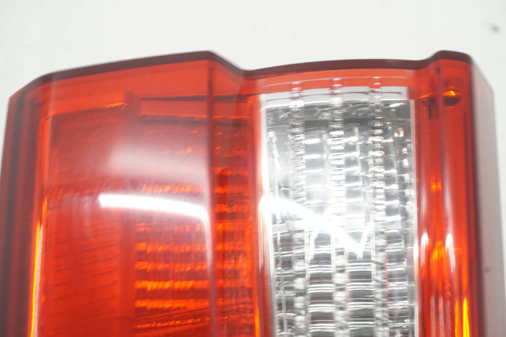 KIA OPTIMA IV 17R STATION WAGON LAMP LEFT REAR IN FLAP