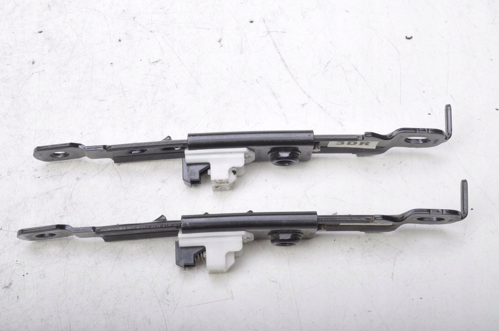 KIA PRO CEED BELT ADJUSTMENT SLIDER 6089651 SET