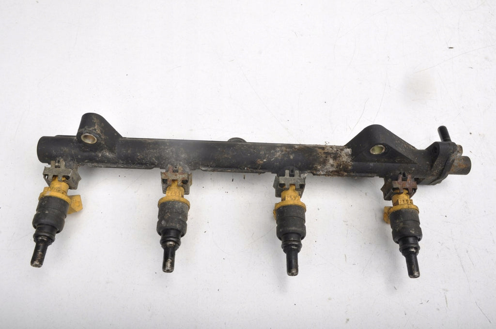 KIA RIO AND 1.5 B INJECTION RAIL OK30E13250