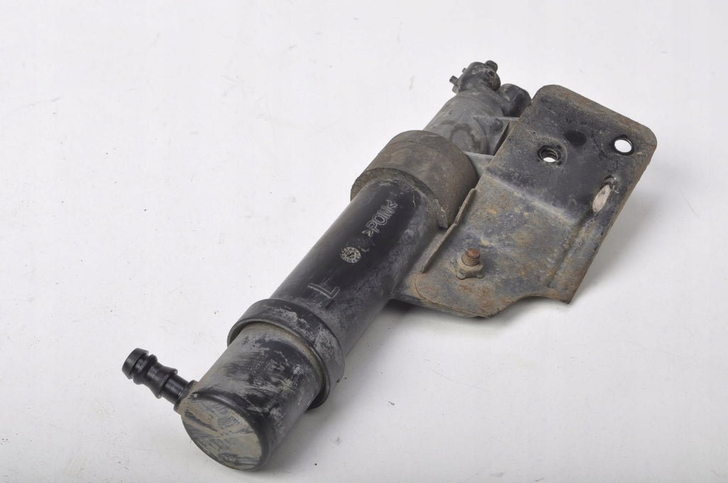 KIA SORENTO AND HEADLIGHT WASHER PUMP LEFT