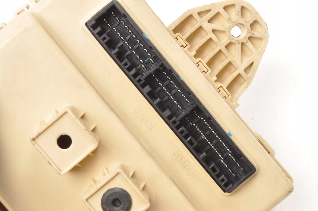 KIA SORENTO II FUSE BOX 954002P977 LIFT