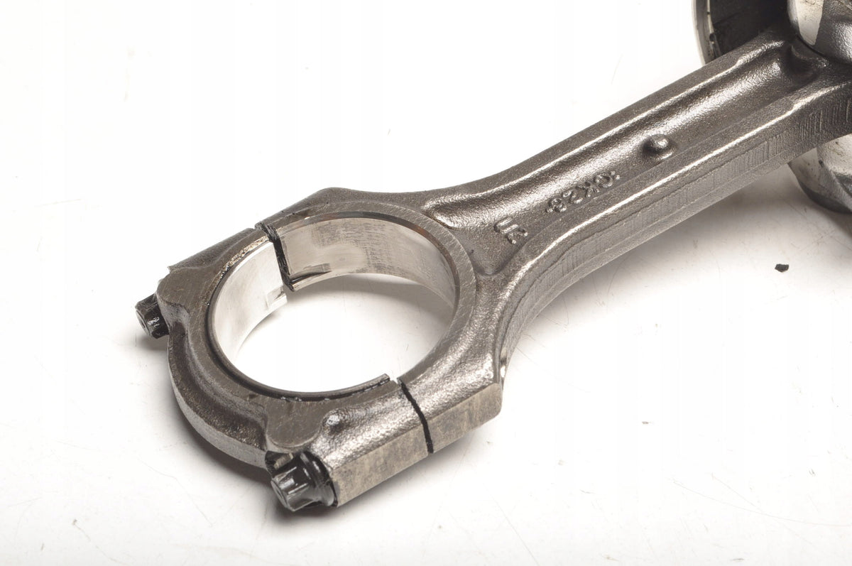 KIA SOUL I i30 II CEED 1.6 CDTI 115 HP PISTON WITH CONNECTING ROD D4FB
