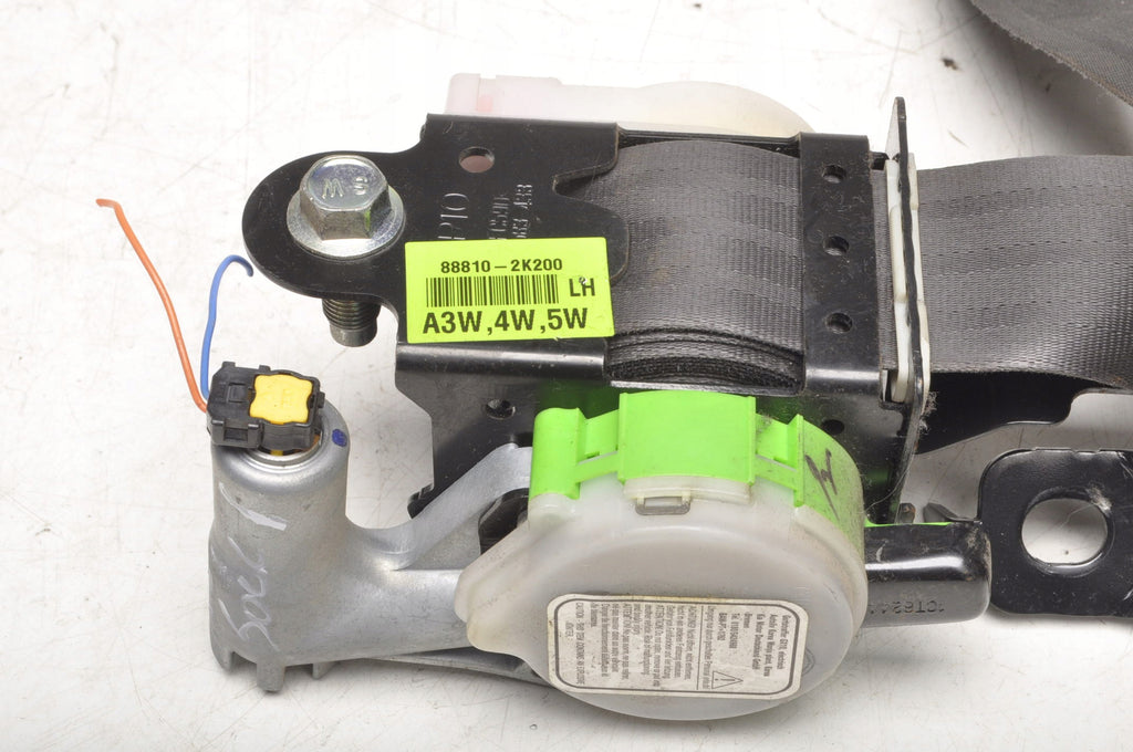 KIA SOUL SEAT BELT LEFT FRONT 88810-2K200