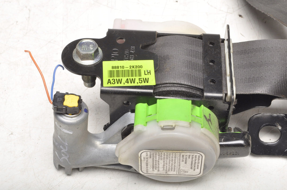 KIA SOUL SEAT BELT LEFT FRONT 88810-2K200