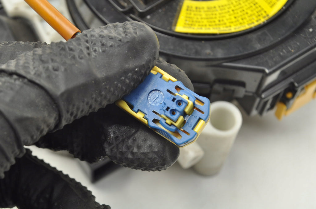 KIA SPORTAGE II COMBINED SWITCH TAPE 202003393